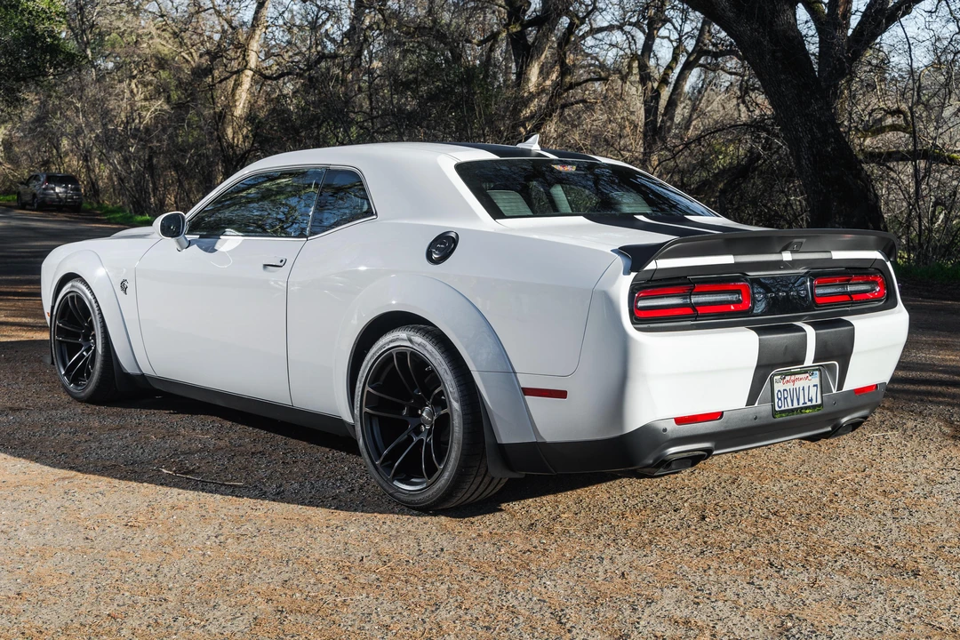 2020 Dodge Challenger SRT Hellcat 3rd Gen - Image 17 of 31