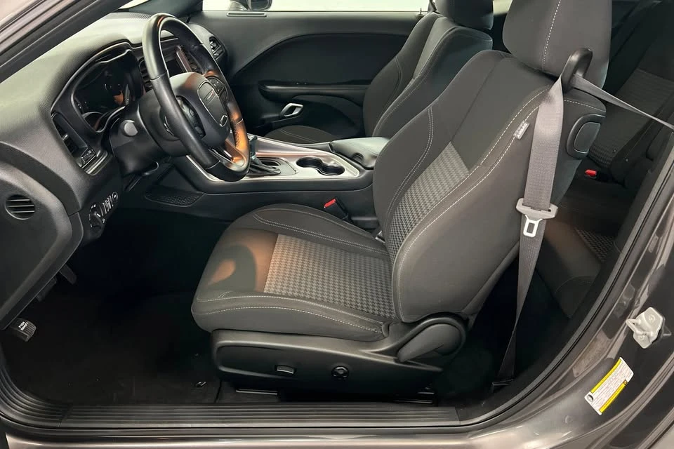 2020 Dodge Challenger 3rd Gen - Image 9 of 12