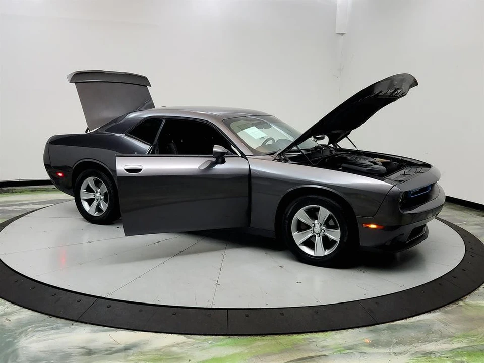 2020 Dodge Challenger 3rd Gen - Image 10 of 31