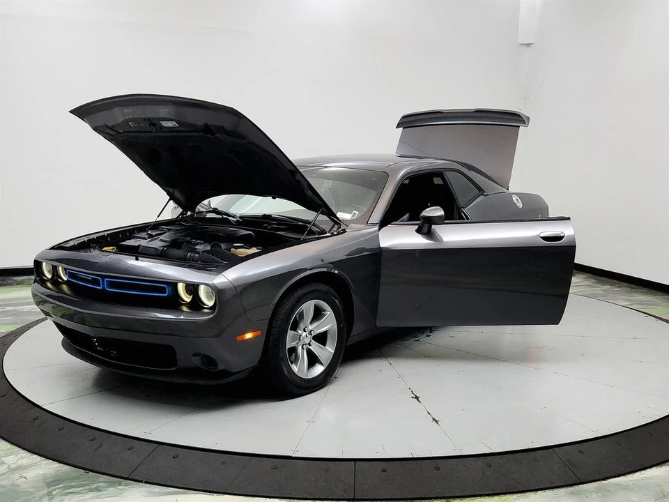 2020 Dodge Challenger 3rd Gen - Image 9 of 31