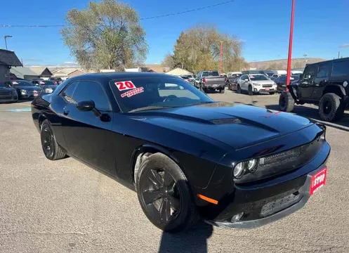 2020 Dodge Challenger SXT Coupe 2D