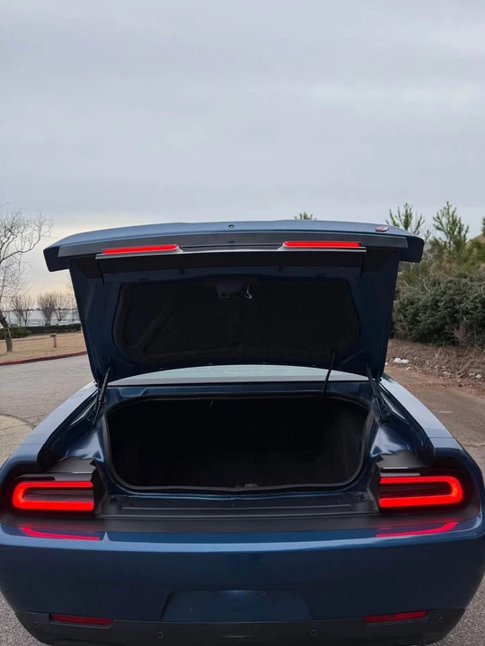 2020 Dodge Challenger 3rd Gen - Image 9 of 18
