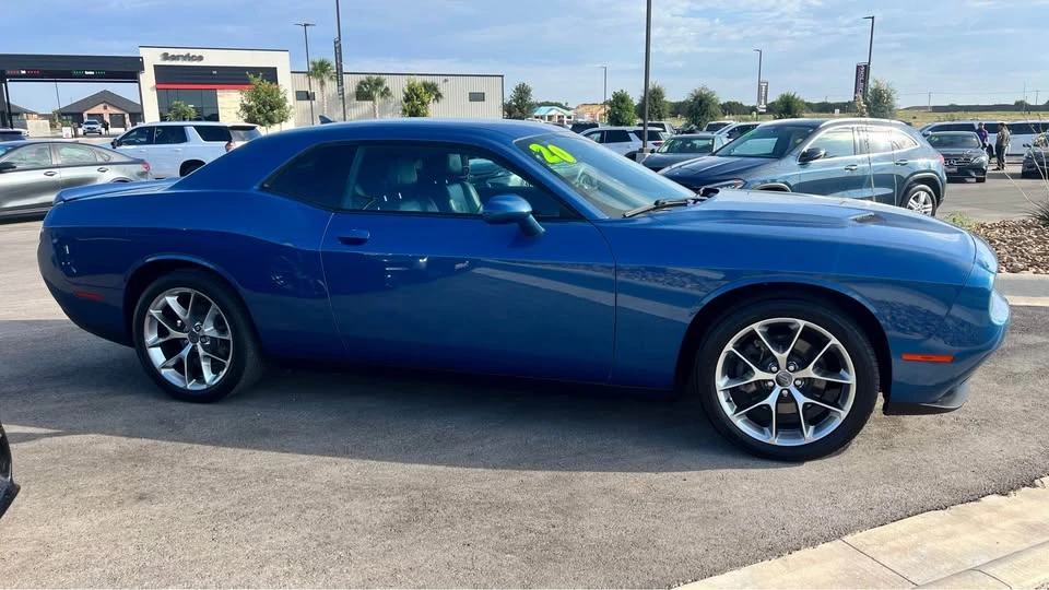 2020 Dodge Challenger 3rd Gen - Image 2 of 8
