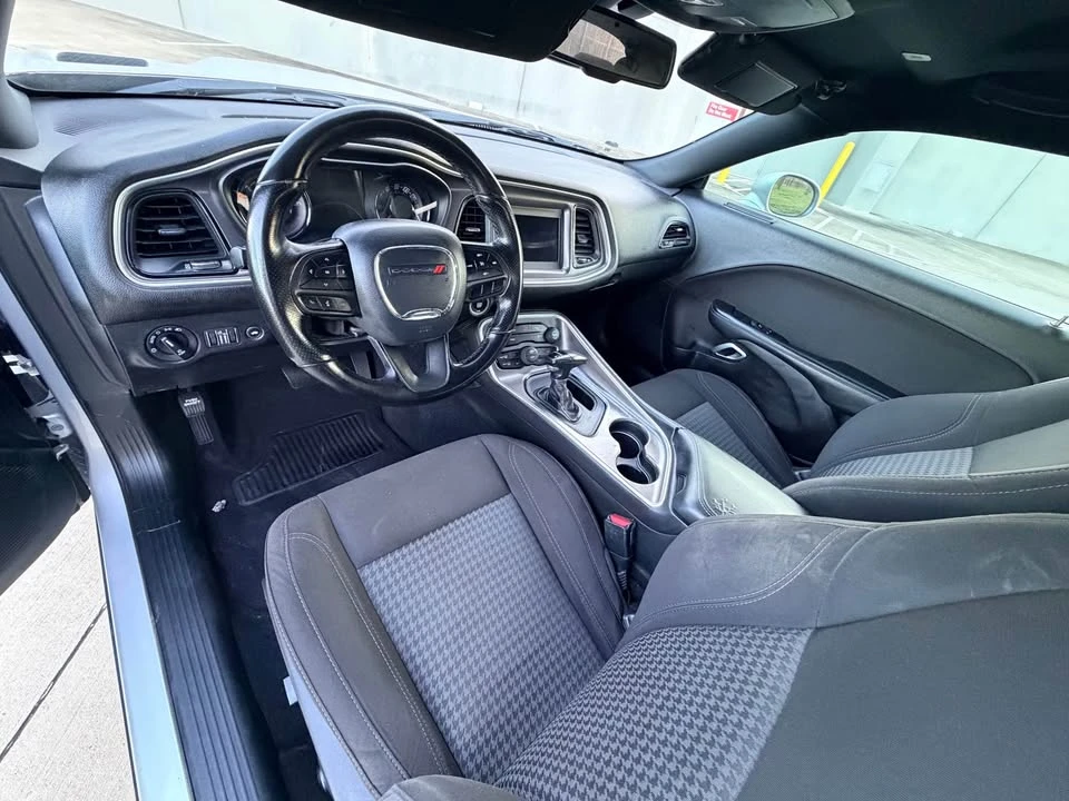 2020 Dodge Challenger 3rd Gen - Image 5 of 10