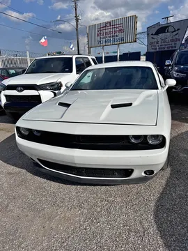 2020 Dodge Challenger SXT Coupe 2D