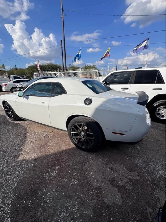 2020 Dodge Challenger 3rd Gen - Image 16 of 19