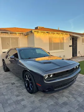 2020 Dodge Challenger SXT Coupe 2D