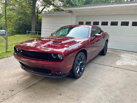 2020 Dodge Challenger SXT Coupe 2D