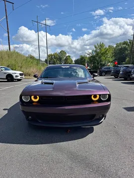 2020 Dodge Challenger SXT Coupe 2D