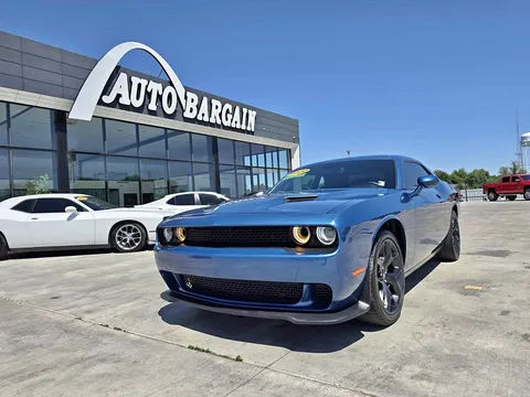 2020 Dodge Challenger SXT Coupe 2D