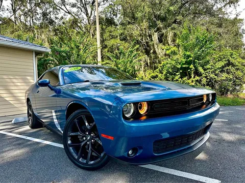 2020 Dodge Challenger SXT Coupe 2D