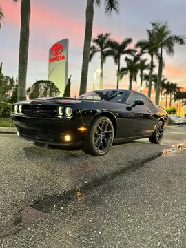 2020 Dodge Challenger SXT Coupe 2D