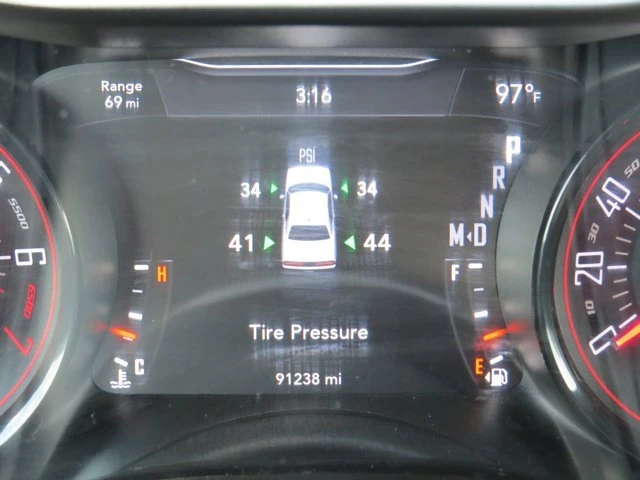 2020 Dodge Challenger 3rd Gen - Image 10 of 16
