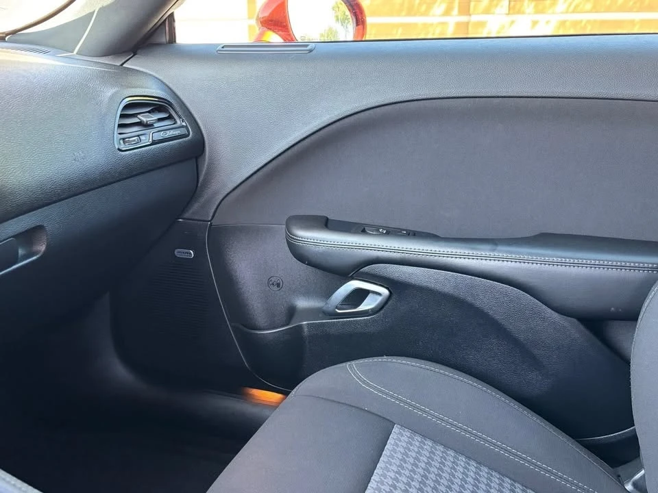 2020 Dodge Challenger 3rd Gen - Image 18 of 19