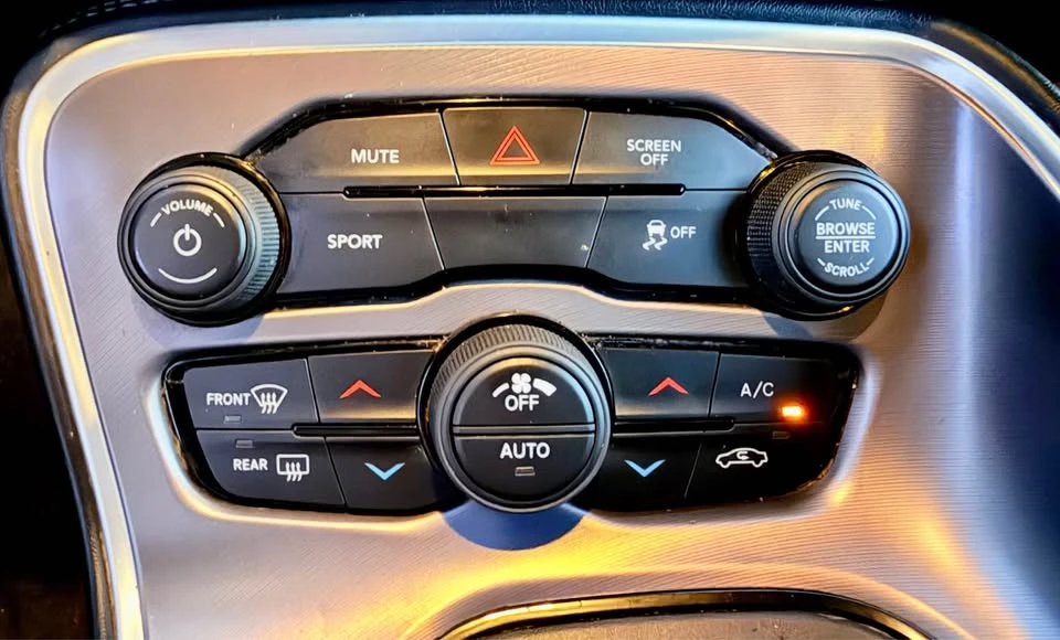 2020 Dodge Challenger 3rd Gen - Image 17 of 20