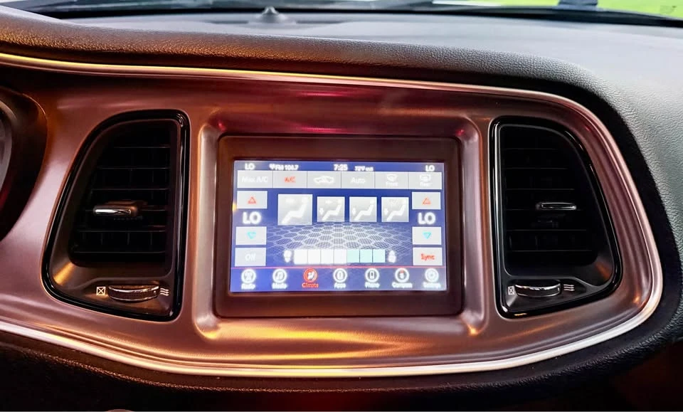 2020 Dodge Challenger 3rd Gen - Image 16 of 20