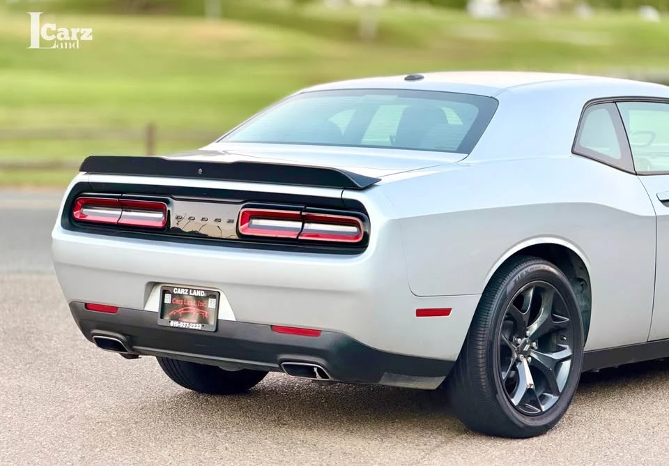 2020 Dodge Challenger 3rd Gen - Image 9 of 20