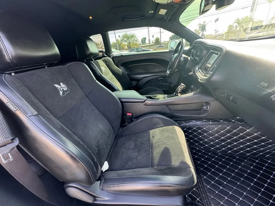 2020 Dodge Challenger - Image 19 of 20