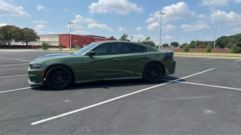 2020 Dodge Charger 8th Gen - Image 2 of 10