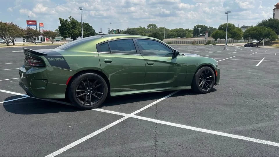 2020 Dodge Charger 8th Gen - Image 6 of 10