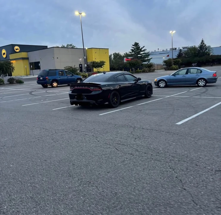 2020 Dodge Charger 7th Gen - Image 9 of 11