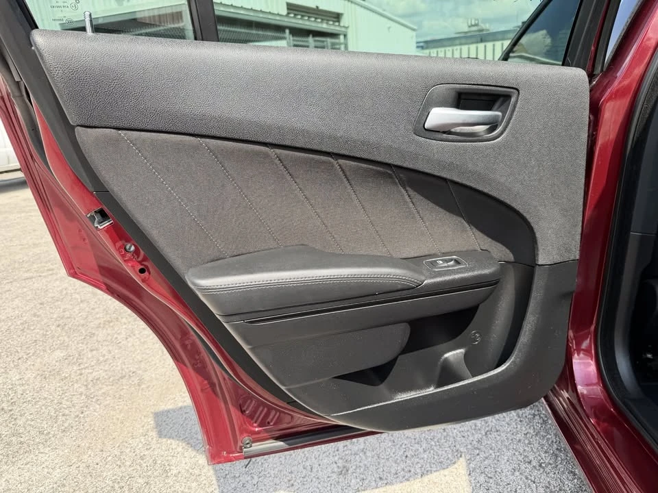 2020 Dodge Charger 7th Gen - Image 17 of 19