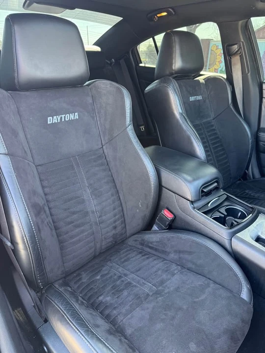 2020 Dodge Charger - Image 16 of 19
