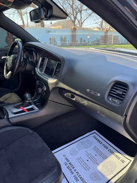 2020 Dodge Charger - Image 15 of 19