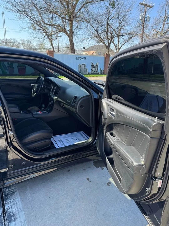 2020 Dodge Charger - Image 14 of 19