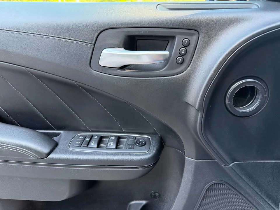 2020 Dodge Charger 7th Gen - Image 15 of 20