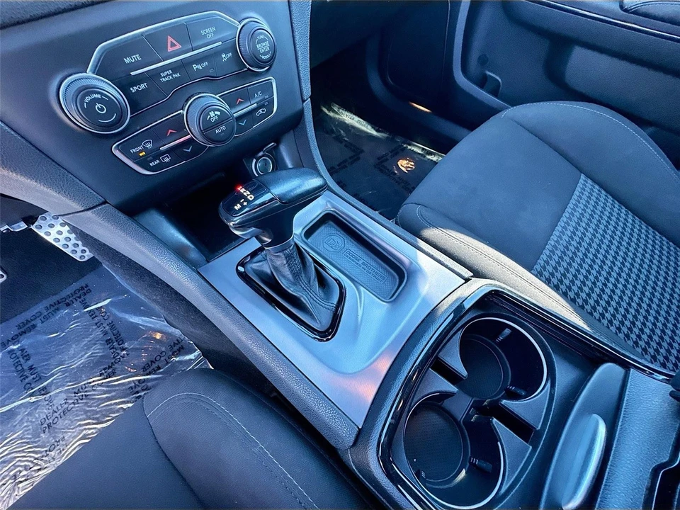 2020 Dodge Charger 7th Gen - Image 13 of 21