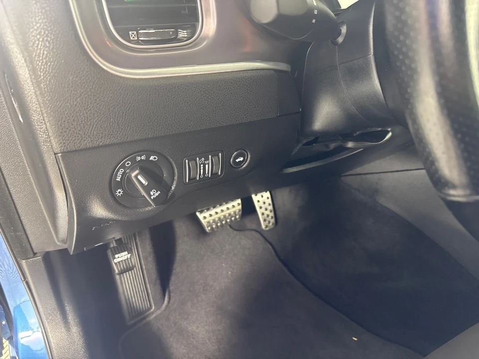 2020 Dodge Charger 7th Gen - Image 13 of 21