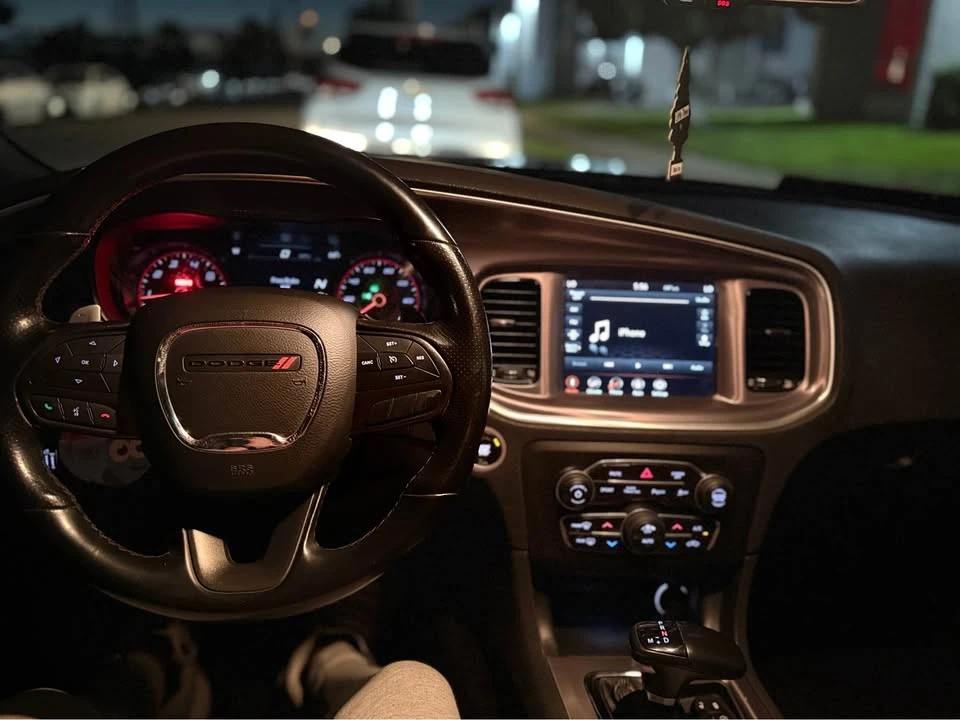 2020 Dodge Charger 7th Gen - Image 7 of 9