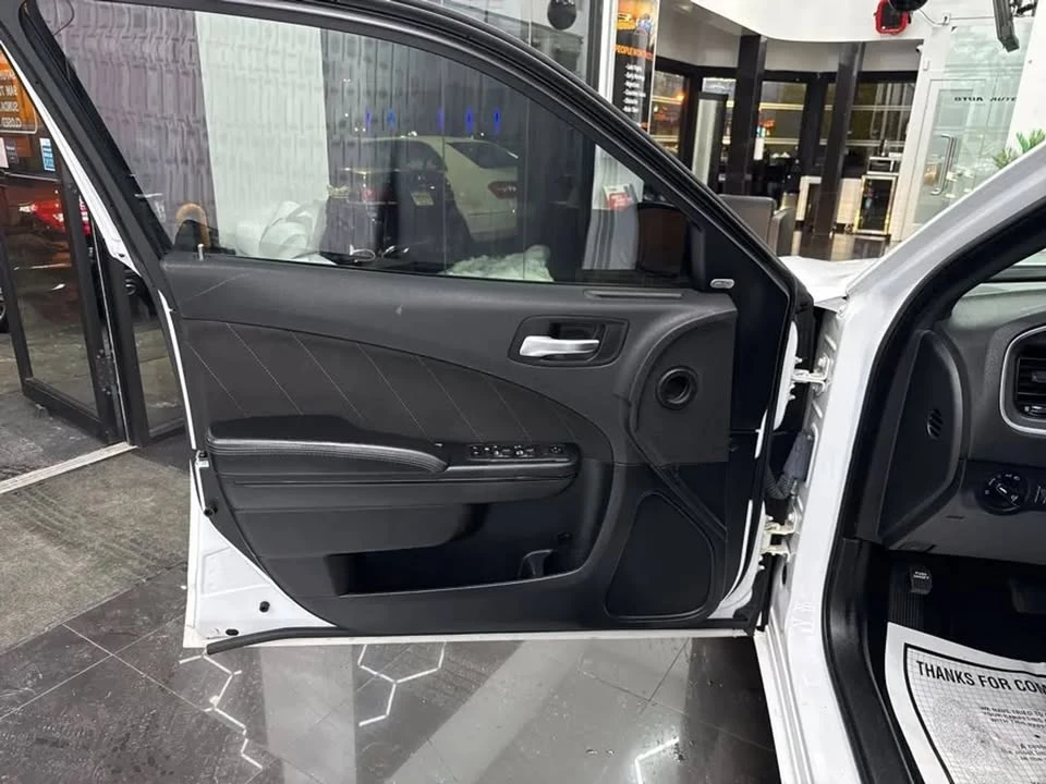 2020 Dodge Charger 7th Gen - Image 11 of 17