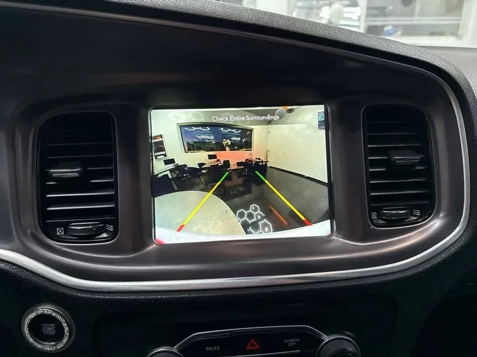 2020 Dodge Charger 7th Gen - Image 9 of 17