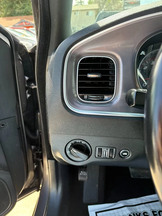 2020 Dodge Charger 7th Gen - Image 13 of 18