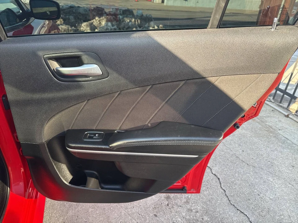 2020 Dodge Charger 7th Gen - Image 17 of 21