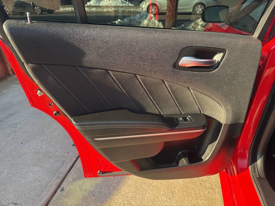 2020 Dodge Charger 7th Gen - Image 15 of 21