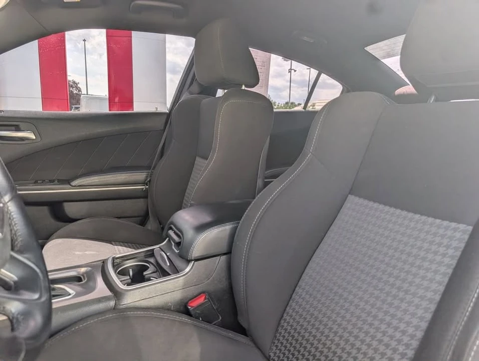 2020 Dodge Charger 7th Gen - Image 6 of 8