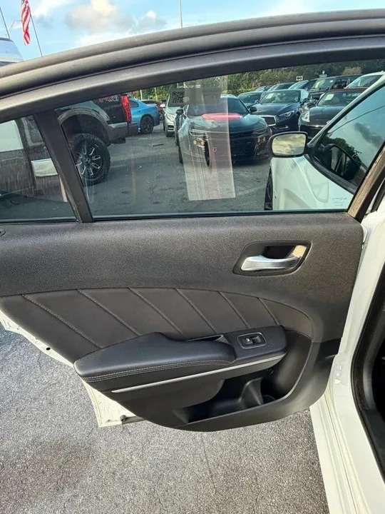 2020 Dodge Charger 7th Gen - Image 14 of 20