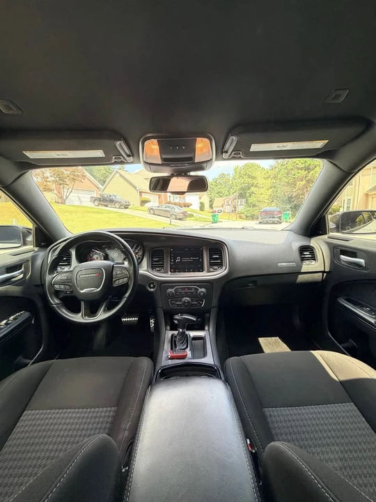 2020 Dodge Charger 7th Gen - Image 10 of 11