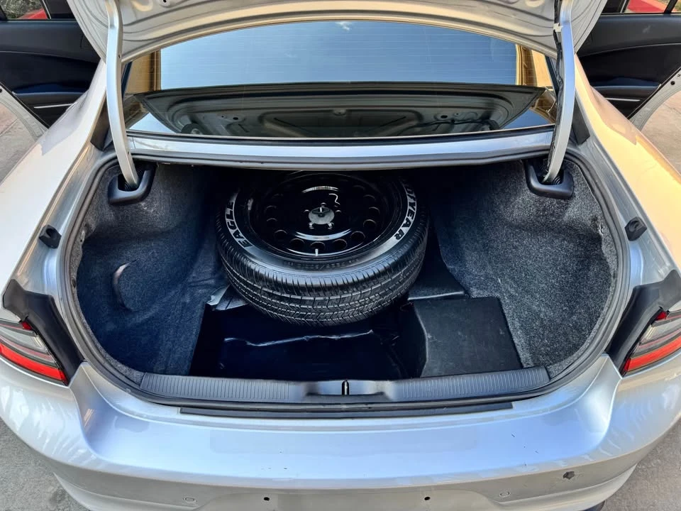 2020 Dodge Charger 7th Gen - Image 15 of 20