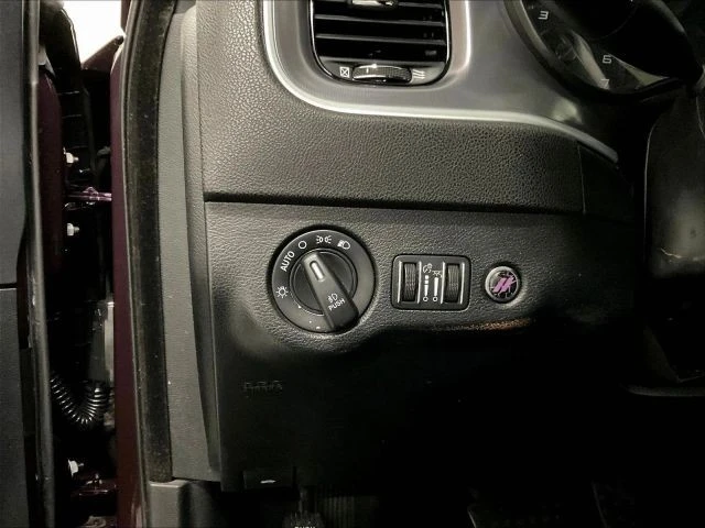 2020 Dodge Charger 7th Gen - Image 26 of 31