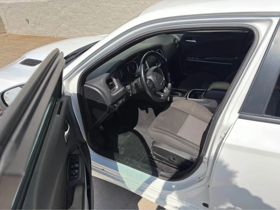 2020 Dodge Charger - Image 10 of 13