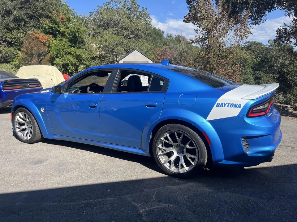 2020 Dodge Charger SRT Hellcat 7th Gen - Image 14 of 31