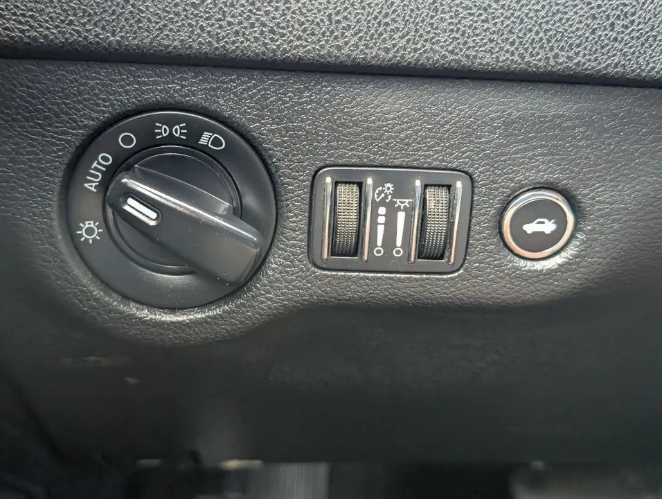 2020 Dodge Charger 7th Gen - Image 11 of 23