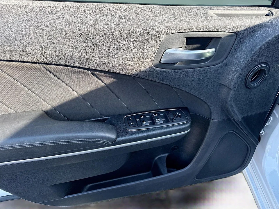 2020 Dodge Charger 7th Gen - Image 17 of 21