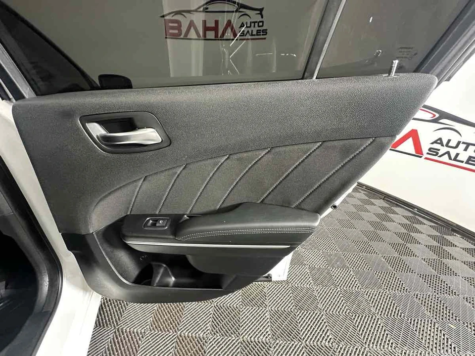 2020 Dodge Charger 7th Gen - Image 18 of 21