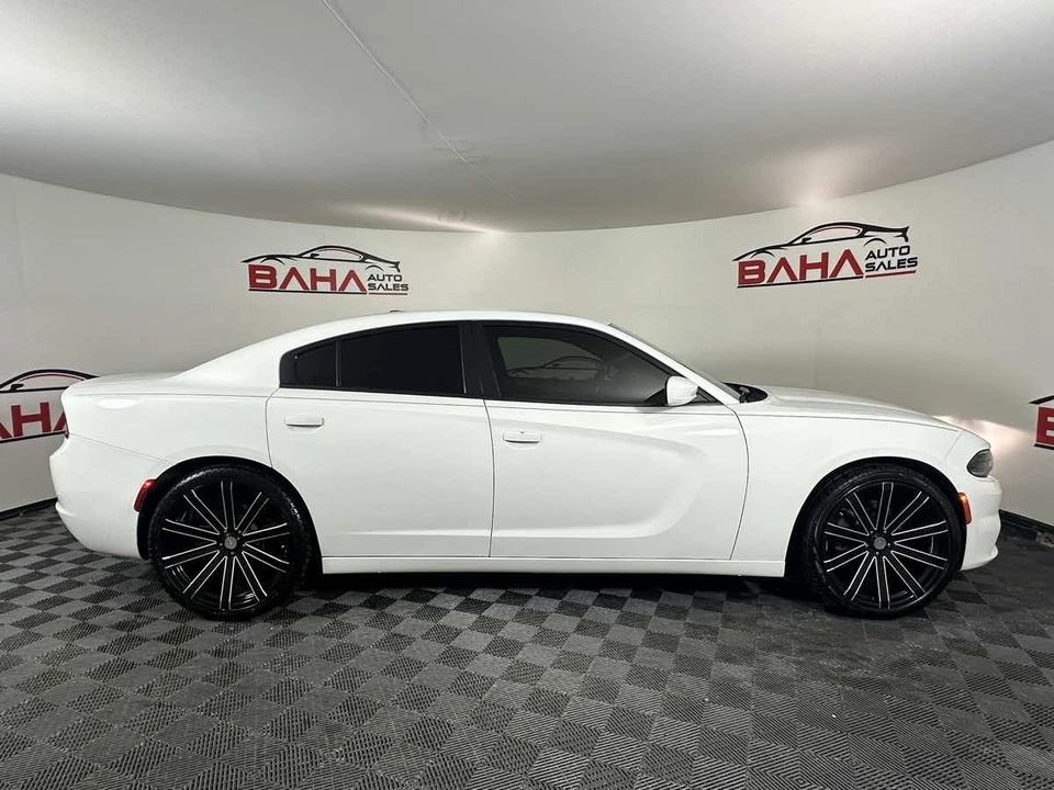2020 Dodge Charger 7th Gen - Image 10 of 21