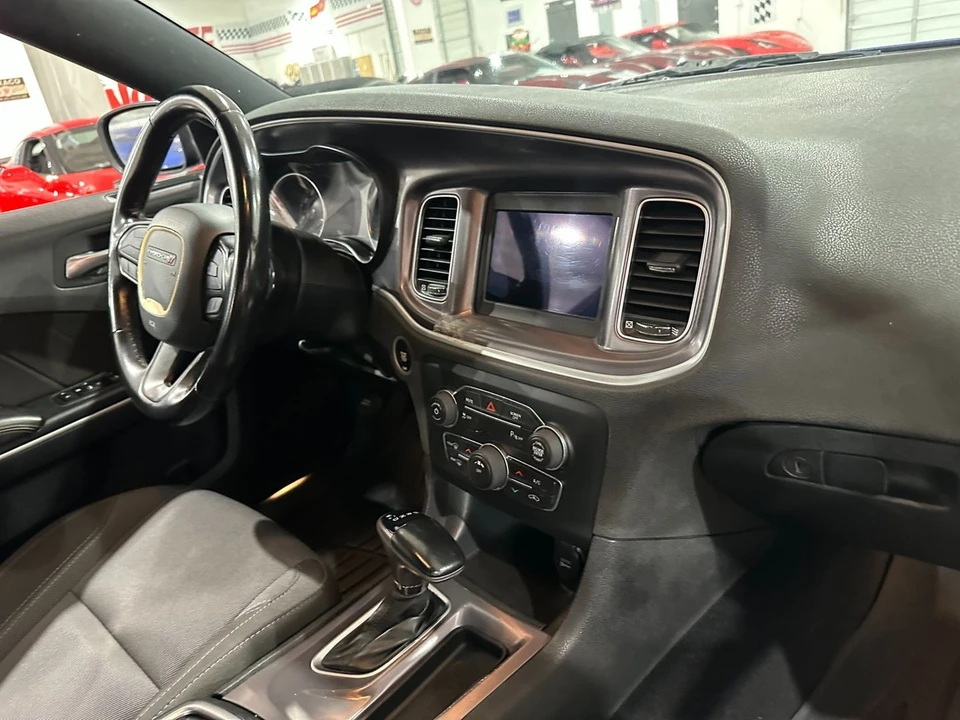2020 Dodge Charger 7th Gen - Image 15 of 21